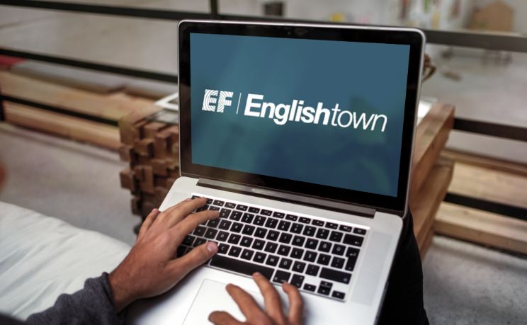 Học ngoại ngữ với phần mềm English Town