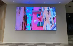 màn hình quảng cáo trong nhà