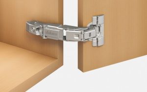 Bản lề giảm chấn Blum