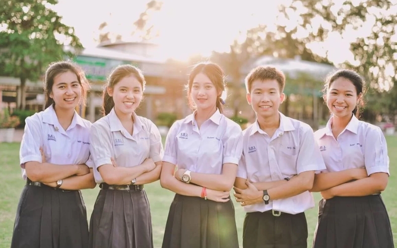 đồng phục học sinh Thái Lan
