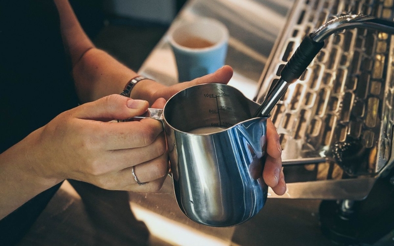 Vòi đánh sữa ra hơi yếu hoặc không ra hơi